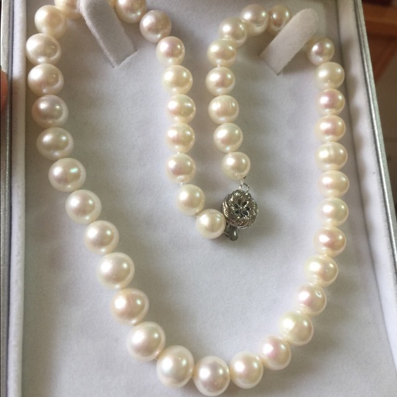 fresh water pearl necklaces!